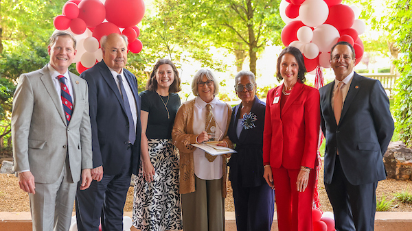 Helms-award-Dr.-Kuhn.jpg#asset:13050